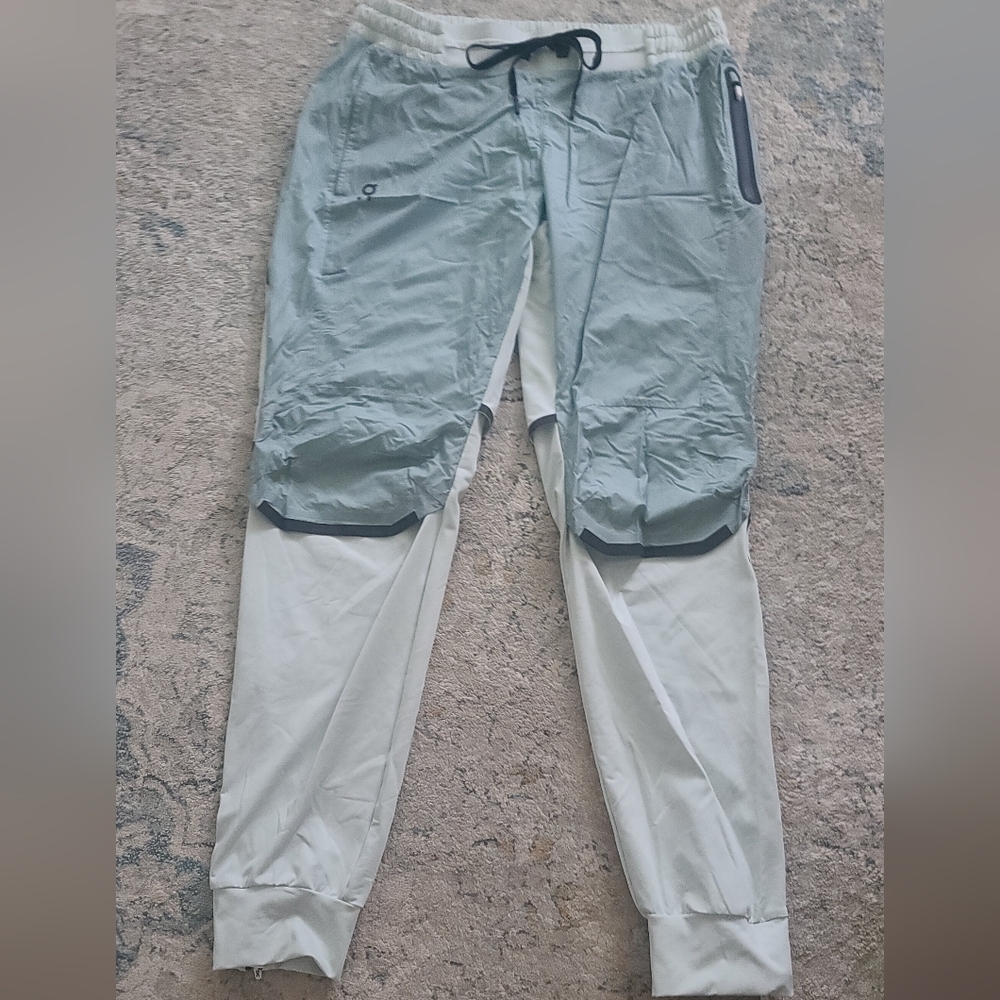 On Running Women's Light Gray Jogger Pants